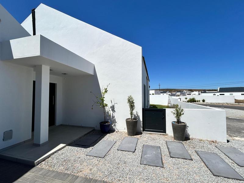 3 Bedroom Property for Sale in Golden Mile Western Cape